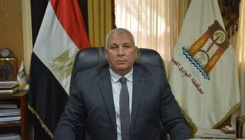 محافظ الوادي الجديد : هدف "سوق اليوم الواحد" توفير السلع بأسعار مخفضة للمواطنين