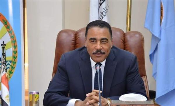 محافظ مطروح ووزير الشباب يشيدان بالتعاون المشترك لتوفير الخدمات والأنشطة