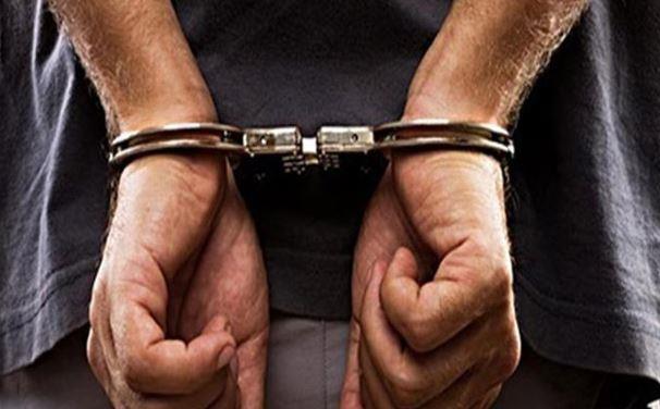 ضبط المتهم بالسير بسيارة أعلى رصيف بالنزهة