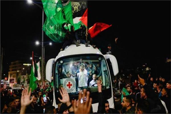 لحظة بلحظة .. إجراءات الإفراج عن الأسرى الفلسطينيين ضمن المرحلة الأولى