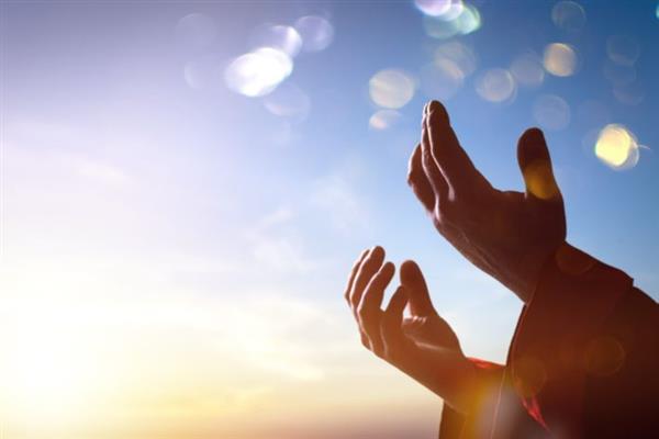 بـ7 كلمات يعوضك الله عن كل شيء أحببته وخسرته.. دعاء اليوم 20 رجب