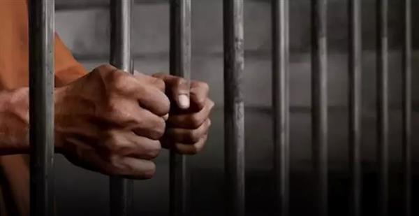 المشدد 10 سنوات لمتهمين بسرقة شخص بالإكراه فى الطريق العام بسوهاج