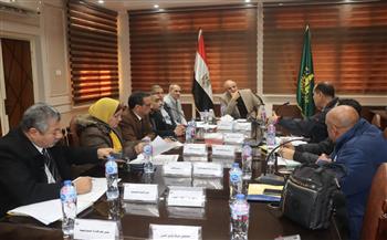   محافظ القليوبية يعقد اجتماعا لمتابعة تنفيذ الخطة الاستثمارية للطرق بتكلفة 340 مليونا