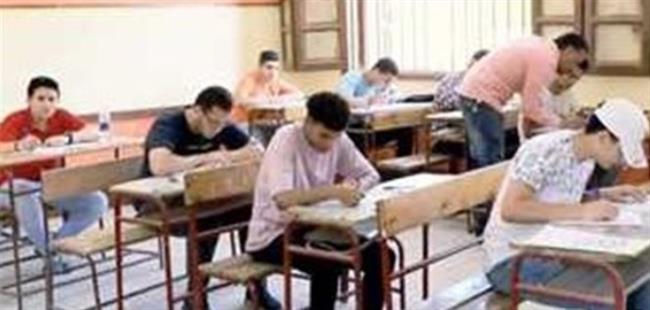 طالب يؤدي الامتحان بدلا من زميله بالعجوزة