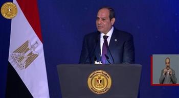    السيسي يدعو للوقوف دقيقة تحية لشهداء مصر