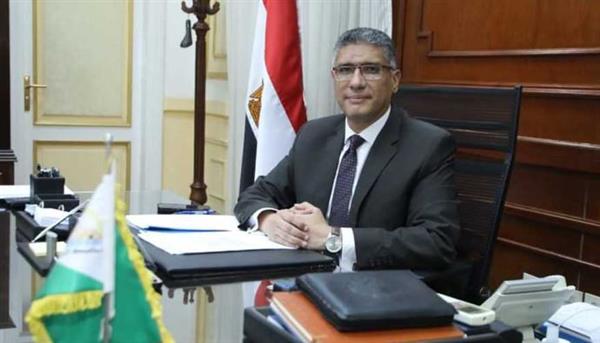 محافظ الجيزة يكلف رؤساء الأحياء والمراكز بتحديد يوم ثابت أسبوعيا للقاء المواطنين