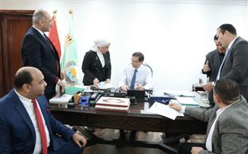   وزير الزراعة يبحث طلبات المواطنين خلال اللقاء الإسبوعي بـ أعضاء النواب والشيوخ