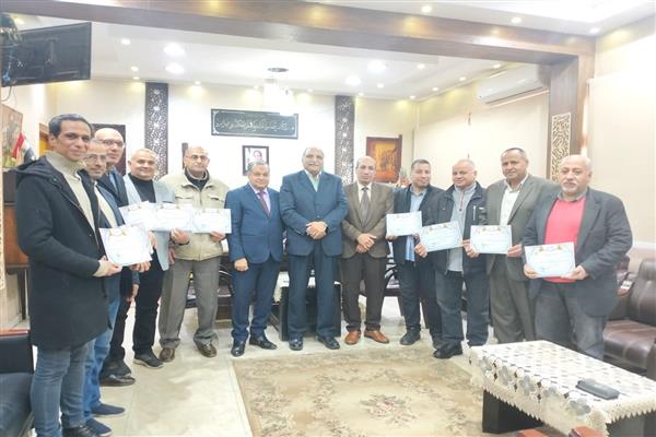 "تعليم القليوبية " تكرم أعضاء "المطبعة السرية"