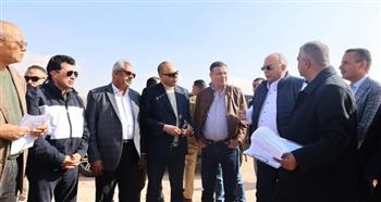   وزراء الزراعة والعمل والشباب يتفقدون آبار المياه الجوفية والبحيرات الصناعية برأس غارب
