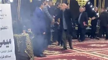   خالد عبد العزيز ووزير الرياضة في عزاء ميمي الشربيني