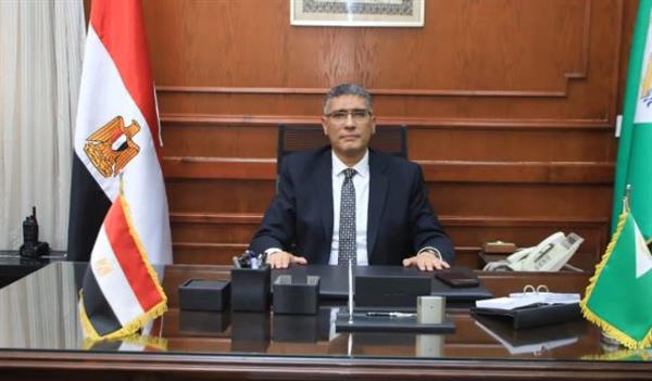 محافظ الجيزة يعتمد حركة مديري ووكلاء الإدارات التعليمية تضم 16 قيادة تعليمية جديدة