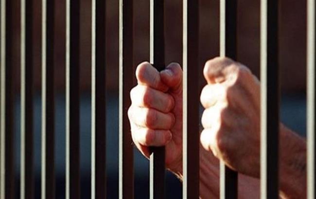 حجز مدير مخزن كتب دراسية غير مرخص بالقاهرة