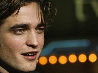 روبرت باتيسنون يسخر من انتقادات Twilight المستمرة
