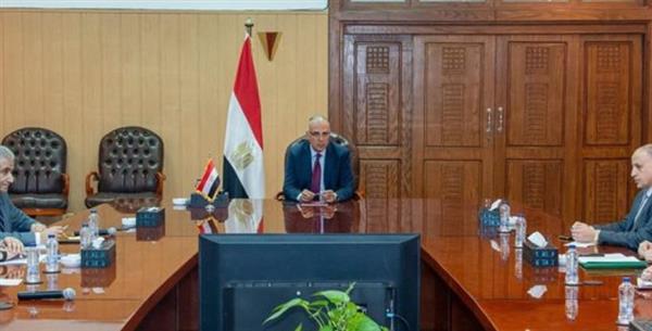 وزير الري يتابع موقف تحصيل مستحقات الوزارة المالية