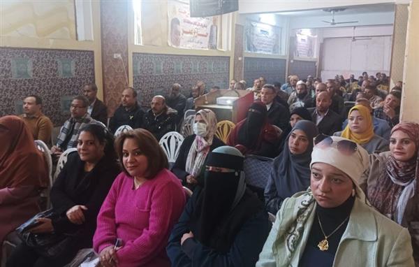 معلمين قنا تطلق فعاليات دورة "أساليب التفكير و صناعة القرار" لـ 360 معلما
