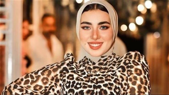 توظيف أموال.. الحكم على البلوجر هدير عاطف وطليقها بعد قليل