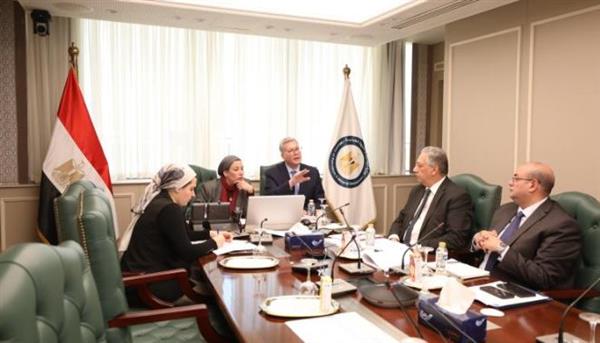 وزير البترول يبحث مع وزيرة البيئة التكامل في مجالات خفض الانبعاثات