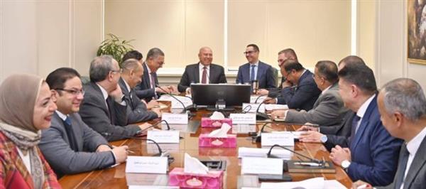 وزيرا "الصناعة" و"الاستثمار" يبحثان معايير الموافقة على إنشاء المناطق الحرة الجديدة