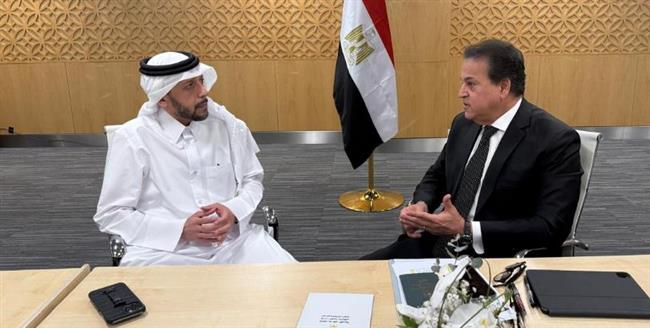 وزير الصحة يلتقي نظيره القطري لبحث سبل تعزيز التعاون بين الدولتين 