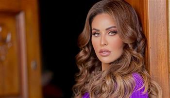   مي سليم: سعيدة بتقديم مسرحية "المجانين"