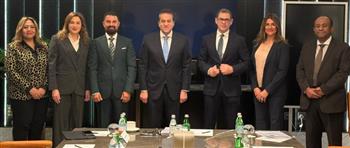   وزير الصحة يبحث مع شركة "فياتريس" التوسع بملف الاستثمارات وتوطين صناعة الدواء