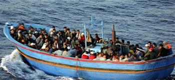   إيطاليا تنقل مهاجرين إلى مراكز احتجاز في ألبانيا