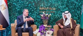   مباحثات مشتركة بين وزير البترول ووزير الطاقة السعودى بالرياض 