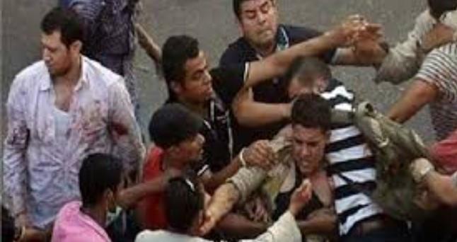 مشاجرة بالأسلحة البيضاء بأسيوط تسفر عن مصرع شخص وإصابة ثلاثة آخرين 