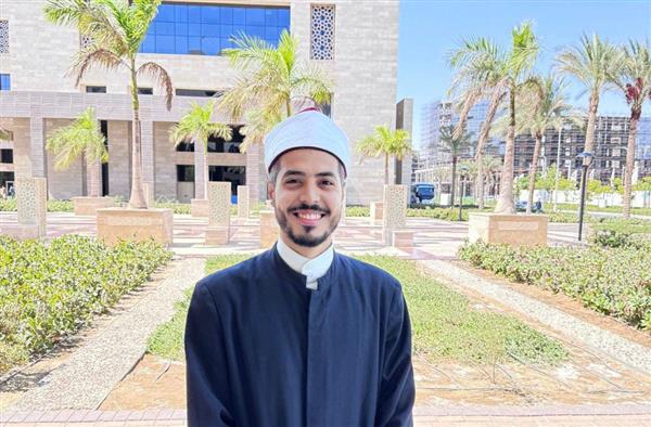 الشيخ محمد محمدي لـ"دار المعارف": حصولي على المركز الأول في ترجمة القرآن الكريم وسام على صدري
