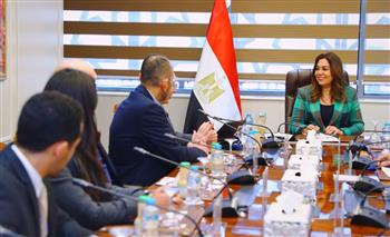  وزيرة التنمية المحلية تبحث تحسين مناخ الاستثمار ومجالات التعاون المشترك