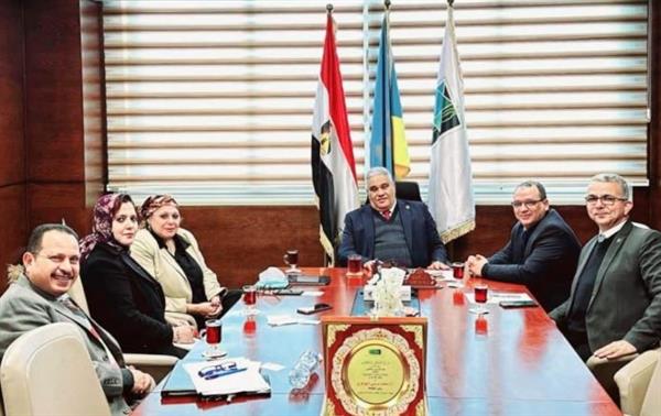 جامعة برج العرب التكنولوجية تبحث التعاون مع الغرفة الألمانية العربية للصناعة