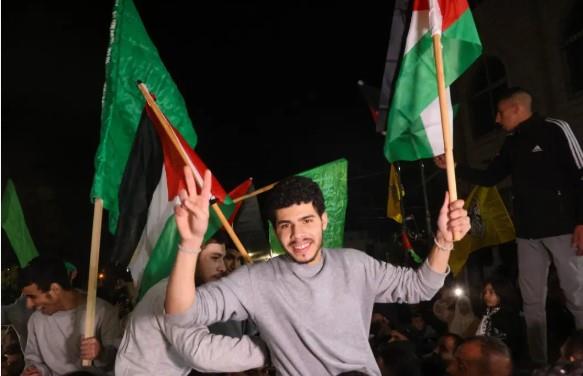 عاجل.. إسرائيل تؤكد الإفراج عن 3 معتقلين أحياء من رجال المقاومة الفلسطينية