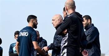 جروس يعقد جلسة مع لاعبي الزمالك استعدادا لمباراة بيراميدز