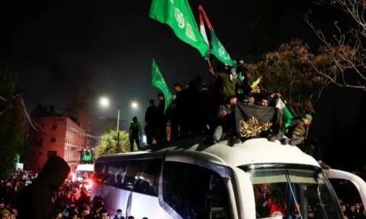 إعلام الأسرى: سيتم الإفراج غدا عن 32 أسيرا فلسطينيا محكوما عليهم بالمؤبد