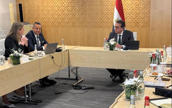 وزير الصحة يناقش التعاون مع شركة Integromed في مجال التكنولوجيا الصحية