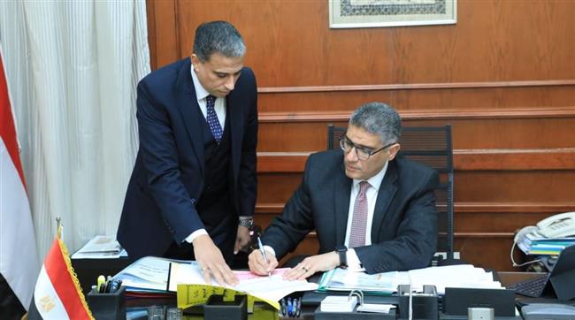 محافظ الجيزة يعتمد نتيجة الفصل الدراسي الأول للشهادة الإعدادية