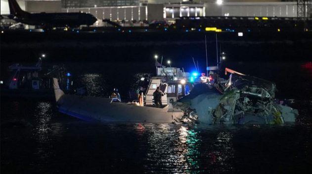 ترامب : حادث اصطدام طائرة بمروحية قرب واشنطن سيء جدا وكان يفترض تفاديه