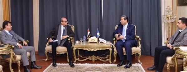 محافظ دمياط يبحث مع مستشار وزير المالية ملف الفرص الاستثمارية
