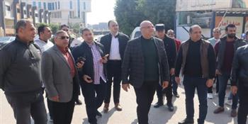   محافظ القليوبية يقود حملة مكبرة لرفع الإشغالات بمدينة بنها