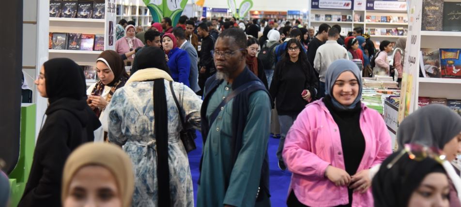 7000 رحلة جماعية تضم 350 ألف زائر في الإسبوع الأول لمعرض القاهرة الدولي للكتاب