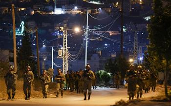   الهلال الأحمر الفلسطيني: إصابة شاب برصاص الاحتلال خلال مواجهات في مخيم الفوار بالضفة الغربية