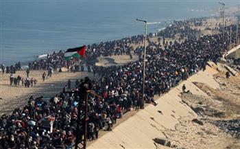   خاص | سيرا على الأقدام.. فلسطينيون يروون رحلة العودة إلى ديارهم في شمال غزة