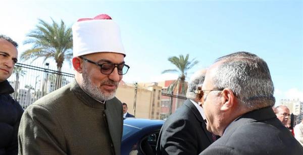 محافظ بورسعيد يستقبل مفتي الجمهورية ووزيرَ الأوقاف بديوان عام المحافظة