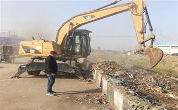 محافظ أسيوط : رفع 160 طن مخلفات ونواتج تطهير ترعة الملاح بالطريق الدائري بحي غرب