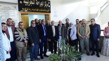   طب سوهاج ينظم الدورة التدريبية الاولي عن اساسيات التدخل الجراحي البسيط بالمنظار
