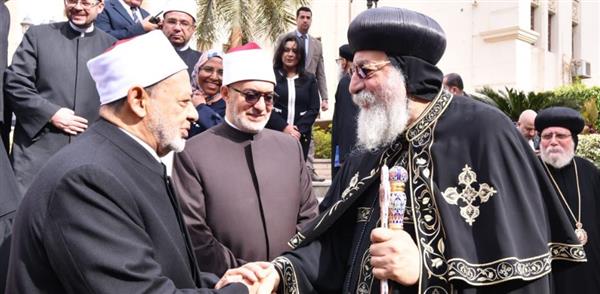 البابا تواضروس الثاني يستقبل قيادات المؤسسات الدينية الإسلامية للتهنئة بعيد الميلاد