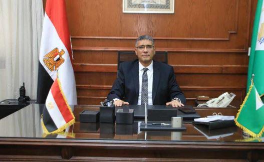 محافظ الجيزة: رصف وتطوير٣٢ شارع بمدينة الحوامدية بتكلفة ٣ر١١مليون جنيه