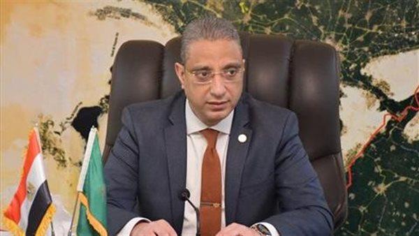 محافظ الفيوم يناقش مع التجار آليات نقل سوق البارودية للمدينة الجديدة