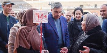   محافظ الإسكندرية يتفقد سوق اليوم الواحد للتجار  بالورديان  وسيدي جابر