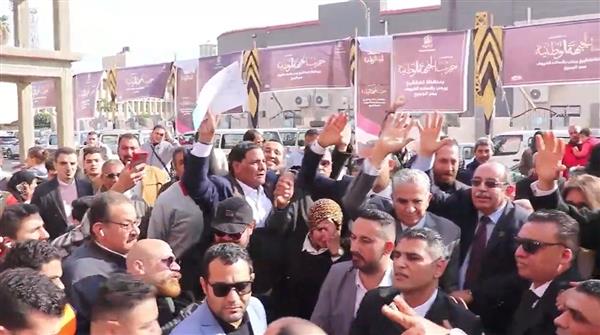 إقبال متزايد على مكاتب الشهر العقاري بكفرالشيخ لتحرير توكيلات تأسيس حزب الجبهة الوطنية
